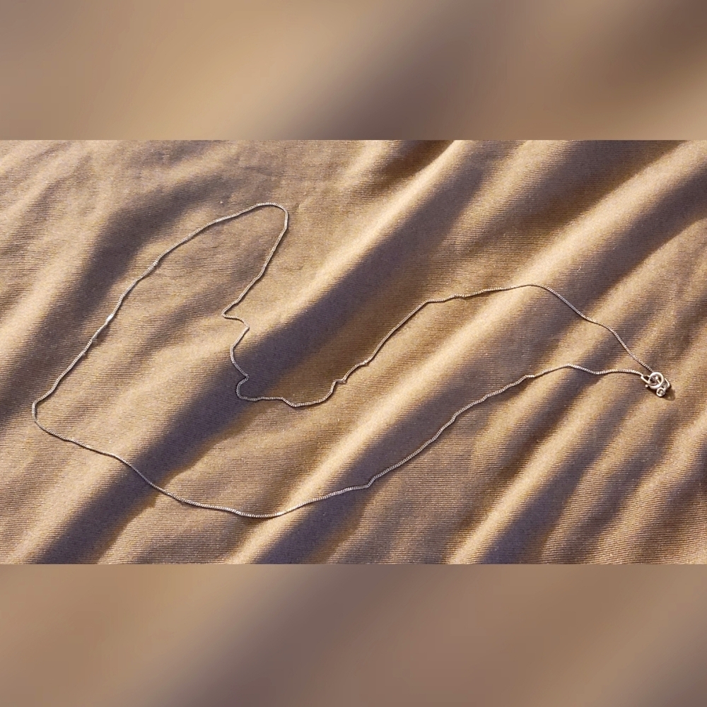 10K White Gold Curb Link Chain Necklace